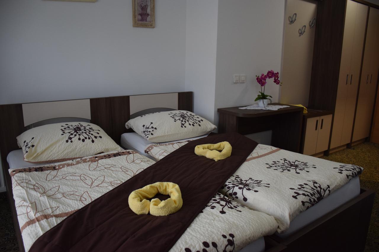 Hostel Novak Novo Mesto Exteriör bild