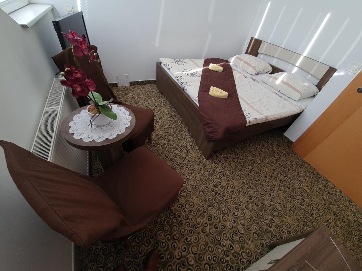 Hostel Novak Novo Mesto Exteriör bild